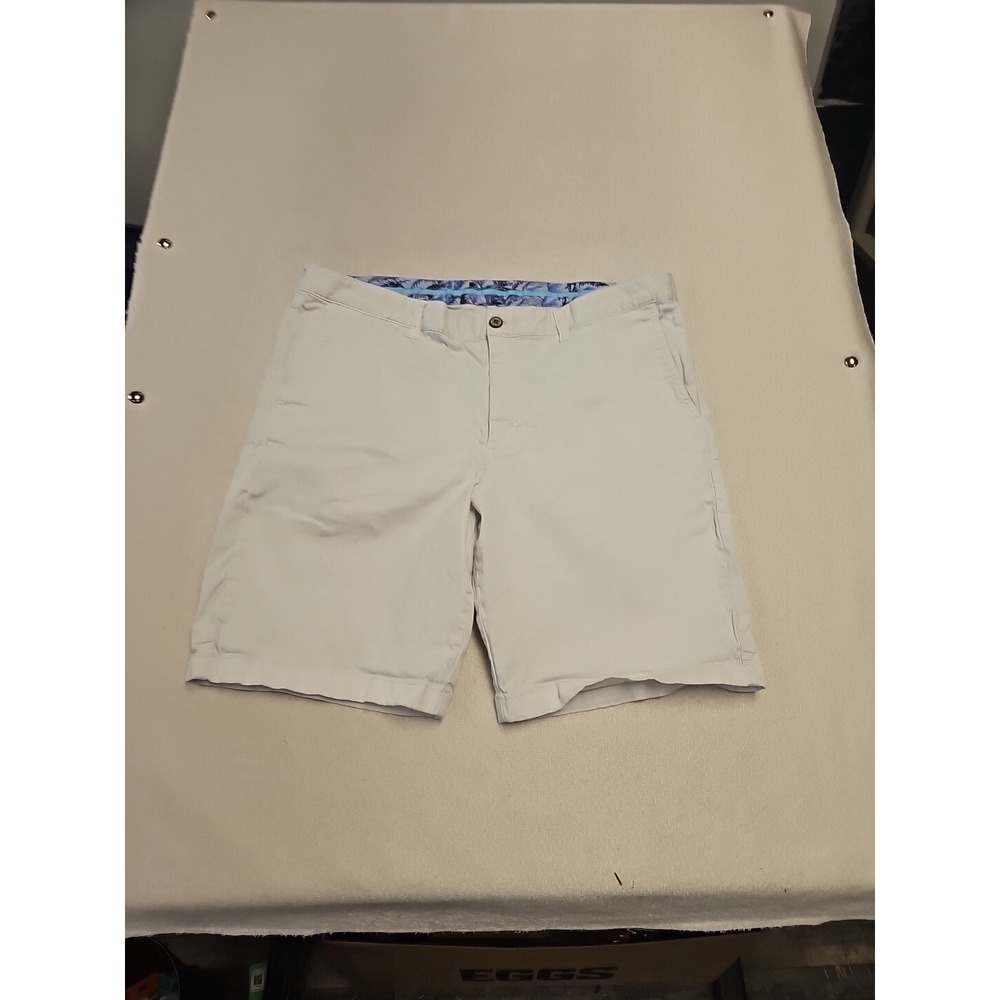 Tommy Bahama Shorts Men 40 White Bermuda Chino Lyocell Stretch 11"
